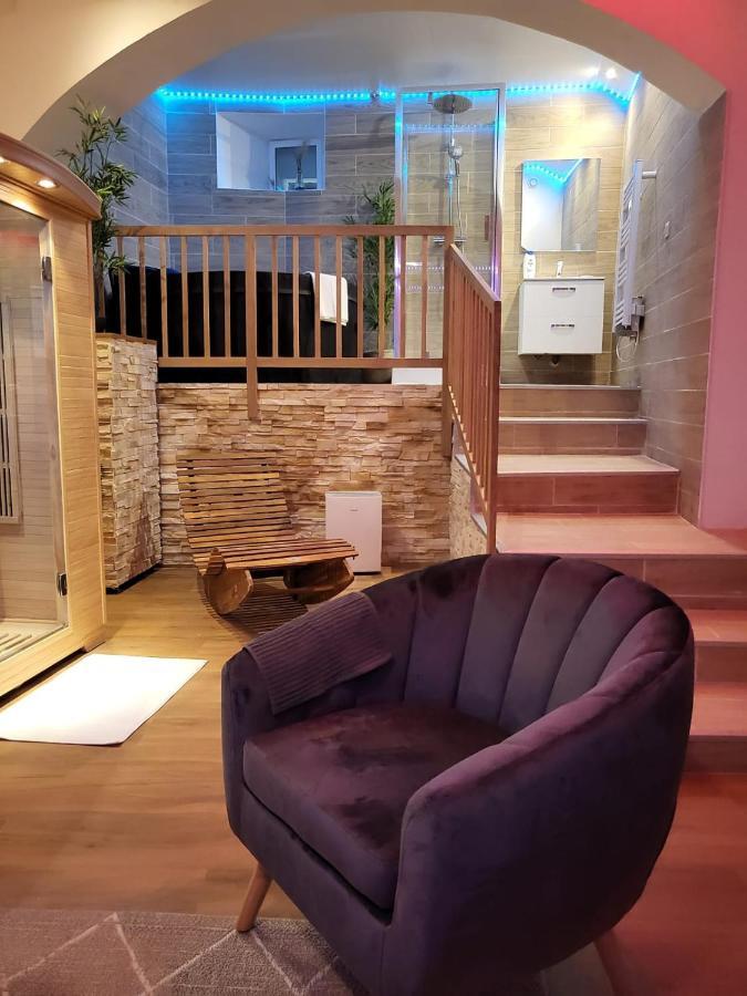 Le Spa De La Cathedrale - Jacuzzi - Sauna - Champagne - Netflix - Wifi تروي المظهر الخارجي الصورة